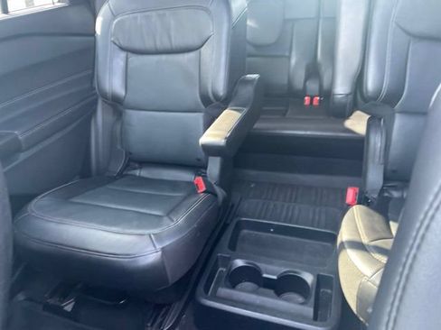 Used 2020 Ford Explorer Limited RWD image 16