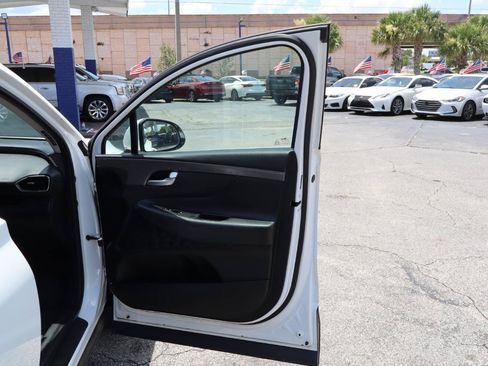 Used 2019 Hyundai Santa Fe SEL FWD image 10