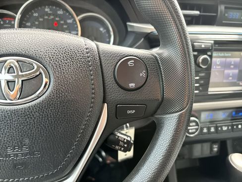 Used 2015 Toyota Corolla LE image 14