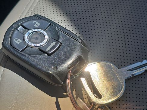 Used 2005 Cadillac XLR RWD image 22
