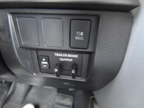 Used 2021 Toyota Tundra SR5 w/ SR5 Upgrade Package RWD image 11