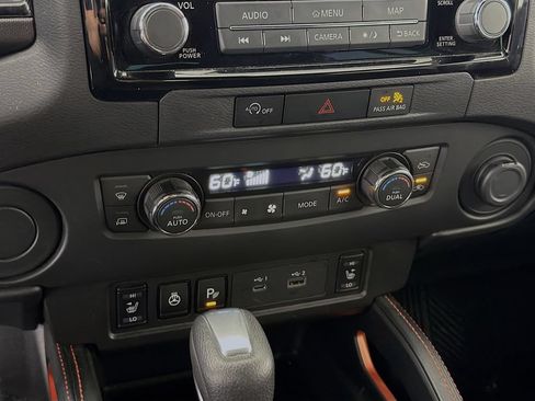 Used 2024 Nissan Frontier Pro-X w/ Pro Convenience Package RWD image 18