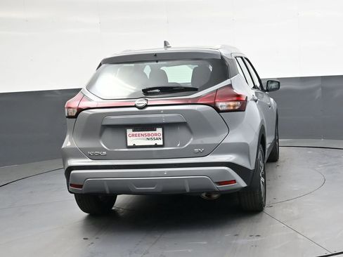 Used 2023 Nissan Kicks SV FWD image 4