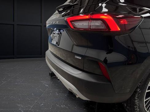 Used 2023 Ford Escape SE w/ PHEV Premium Package image 33