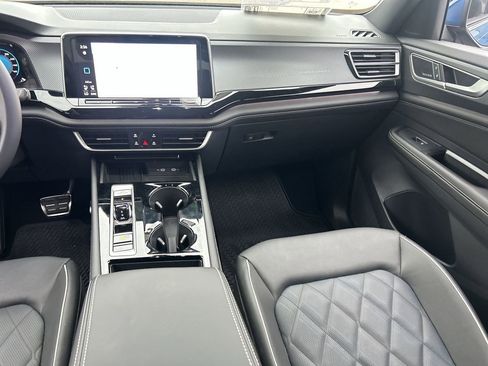 New 2026 Volkswagen Atlas Cross Sport SEL Premium R-Line image 11