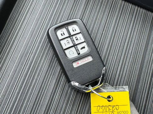 Used 2024 Honda Odyssey Touring image 34