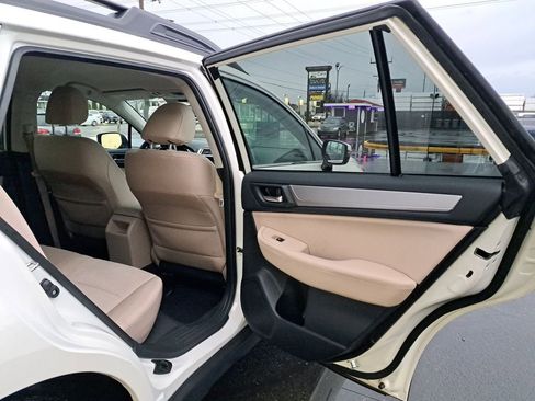 Used 2015 Subaru Outback 2.5i Premium image 14