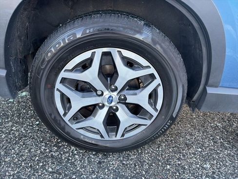 Used 2023 Subaru Forester Premium image 16