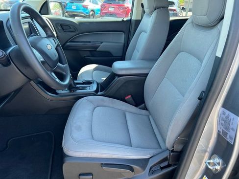 Certified 2022 Chevrolet Colorado W/T RWD image 10