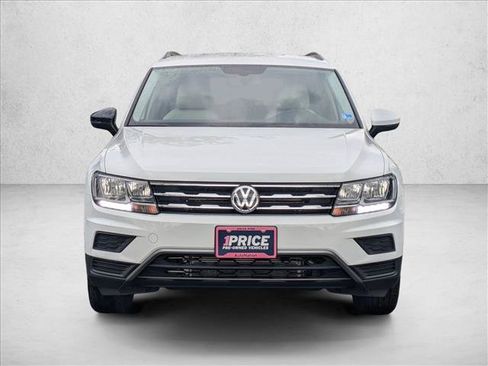 Used 2020 Volkswagen Tiguan SE w/ 3rd Row Seat Package AWD/4WD image 2