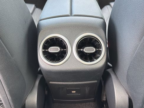 Used 2025 Mercedes-Benz CLA 250 4MATIC image 27