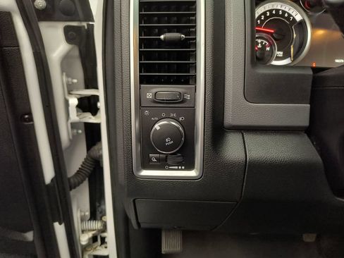Used 2017 RAM 1500 Big Horn AWD/4WD image 26