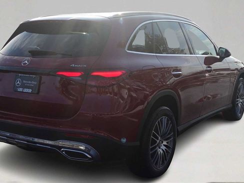 Used 2026 Mercedes-Benz GLC 300 4MATIC image 5