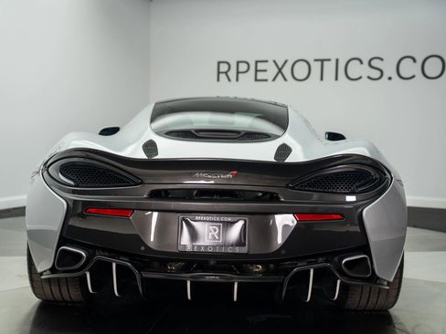 Used 2017 McLaren 570S image 19