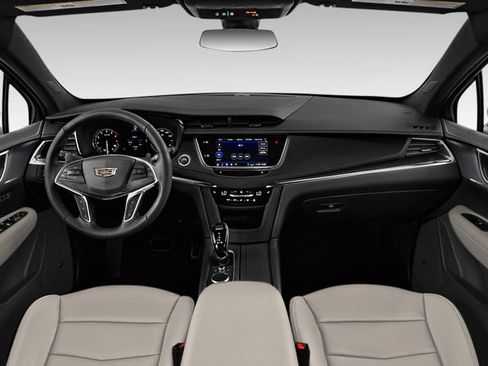 Used 2024 Cadillac XT5 Sportv w/ Platinum Package AWD/4WD image 3