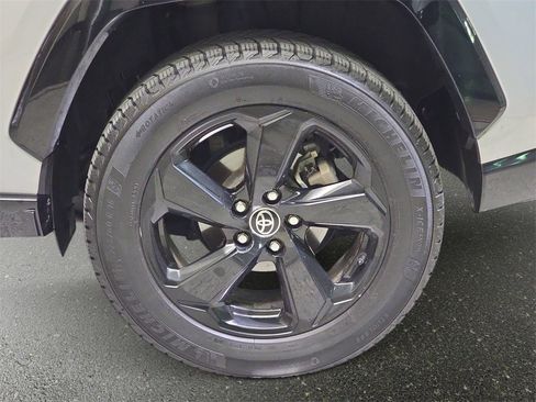 Used 2020 Toyota RAV4 XSE image 37
