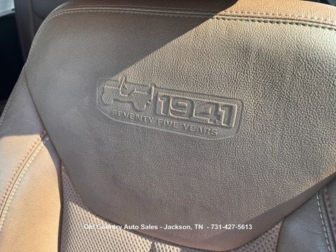 Used 2016 Jeep Wrangler Unlimited Sahara AWD/4WD image 10