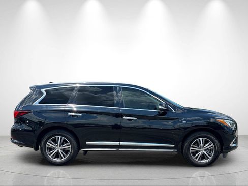 Used 2020 INFINITI QX60 Luxe w/ Essential Package FWD image 6