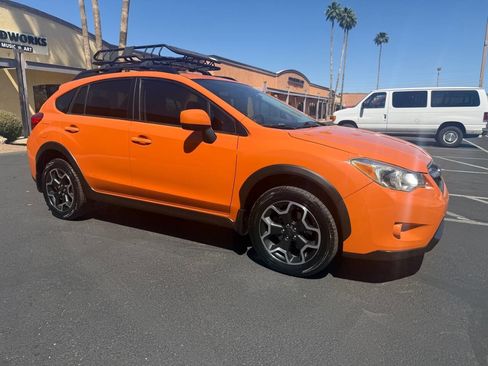 Used 2014 Subaru Crosstrek 2.0i Premium w/ Moonroof Package AWD/4WD image 13