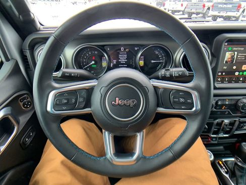 Used 2023 Jeep Wrangler Unlimited Rubicon 4xe w/ Cold Weather Group AWD/4WD image 16