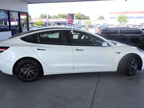 Used 2023 Tesla Model 3 Standard Range RWD image 4