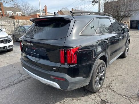 Used 2023 Kia Sorento SX Prestige image 4