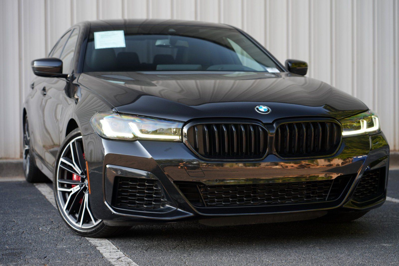 Used 2023 BMW 540i w/ M Sport Package RWD image 4