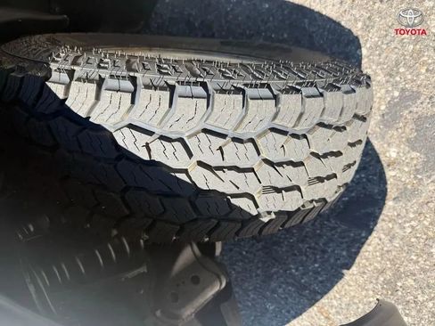 Used 2004 Toyota Tacoma PreRunner image 16