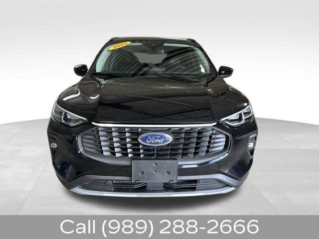 Used 2025 Ford Escape Platinum AWD/4WD image 2