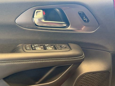 New 2026 Chrysler Pacifica Select image 22