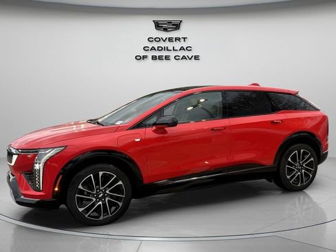 Certified 2025 Cadillac Optiq Sport 2 image 4