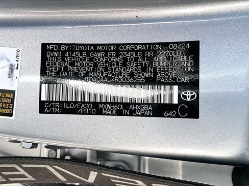 Used 2024 Toyota Prius XLE FWD image 36