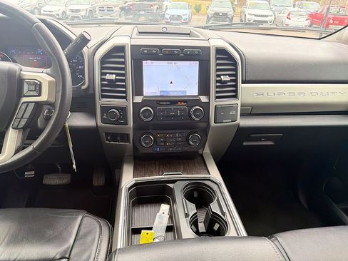 Used 2020 Ford F250 Lariat image 19