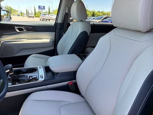 New 2026 Kia Carnival SX Prestige FWD image 18