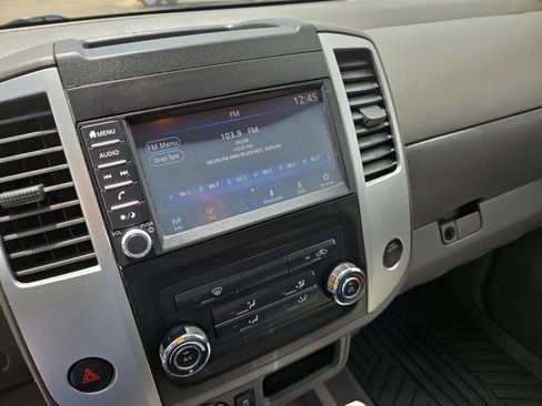 Used 2019 Nissan Frontier SV image 19