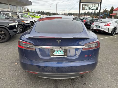 Used 2015 Tesla Model S P90D image 3