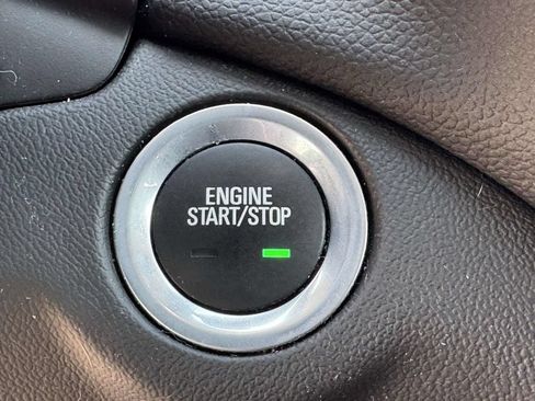 Used 2024 Chevrolet Equinox LT FWD image 9