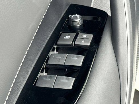 New 2026 Toyota Corolla SE FWD image 20