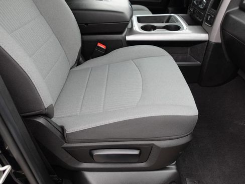 Used 2023 RAM 1500 Express w/ Wheel & Sound Group image 31