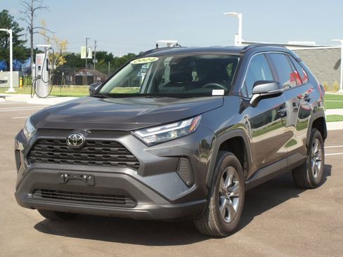 Used 2024 Toyota RAV4 XLE image 22