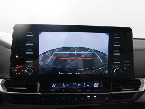 Used 2023 Toyota Sienna XLE image 36