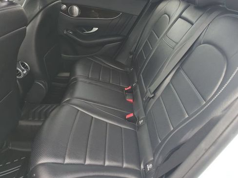 Used 2019 Mercedes-Benz GLC 300 4MATIC image 22