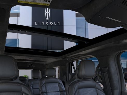 New 2026 Lincoln Navigator Black Label AWD/4WD image 22