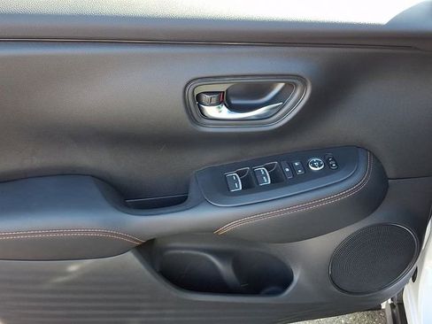 Certified 2025 Honda HR-V Sport image 12
