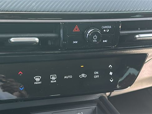Certified 2025 Nissan Kicks SR AWD/4WD image 23