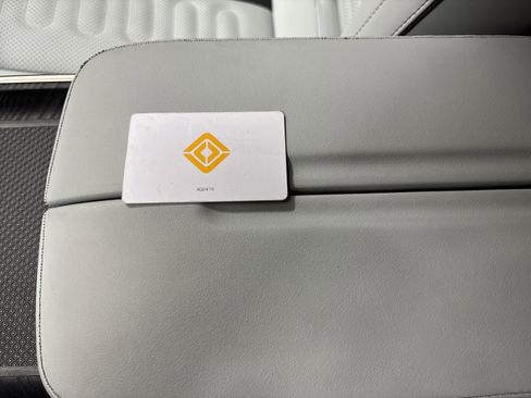 Used 2024 Rivian R1S Adventure image 31