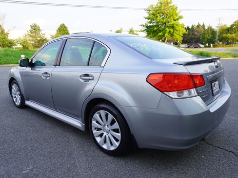 Used 2010 Subaru Legacy 2.5i Limited AWD/4WD image 5