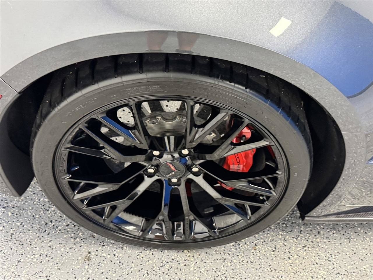 Used 2017 Chevrolet Corvette Z06 w/ Z07 Performance Package RWD image 28