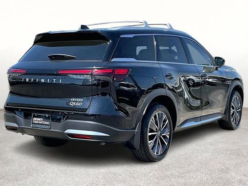 Certified 2026 INFINITI QX60 Luxe w/ Family Package FWD image 2