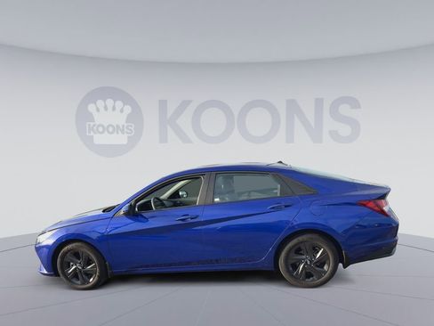 Used 2023 Hyundai Elantra SEL FWD image 8